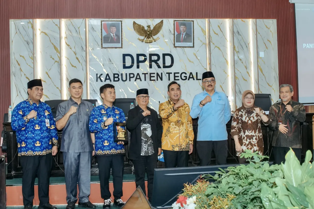 Ketua Komisi X DPR RI, Agung Widyantoro saat memimpin kunjungan Panja RUU Statistik Komisi X DPR RI ke Kantor DPRD Kabupaten Tegal