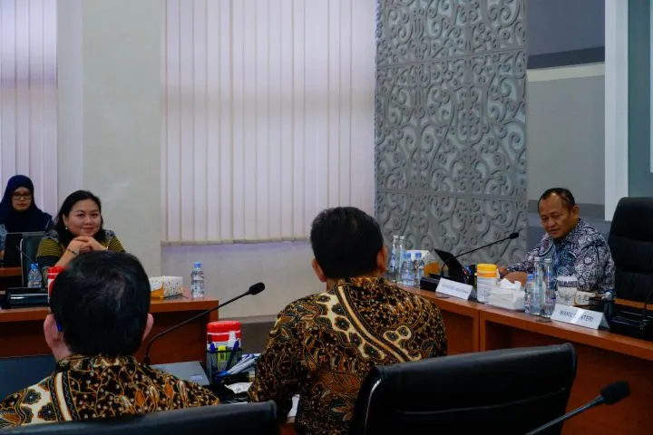 Menteri Perindustrian Muhammad Sarmuji