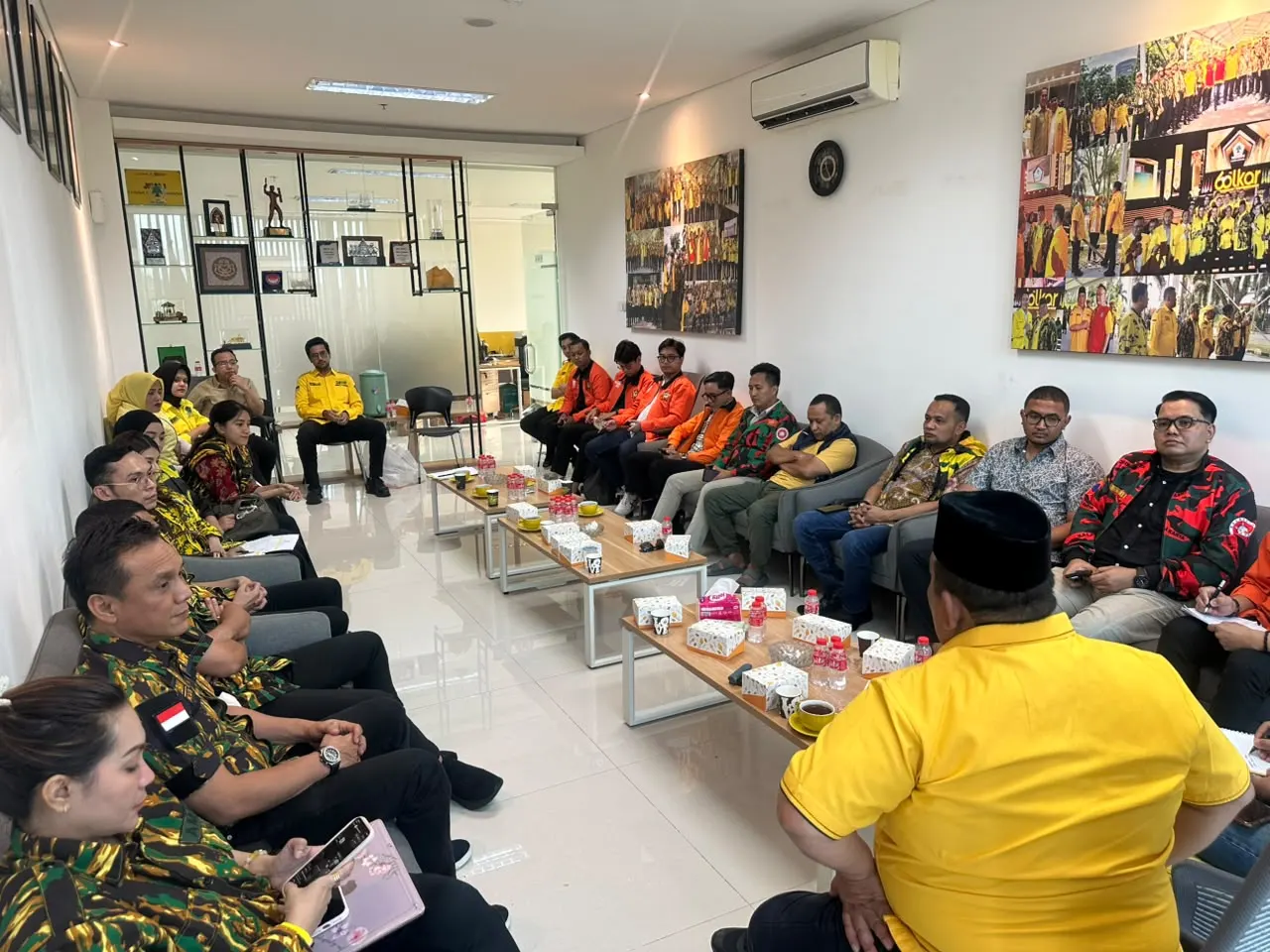 Bidang Pemuda dan Olahraga DPP Partai Golkar bersama Organisasi Kemasyarakatan Pemuda (OKP) karya kekaryaan