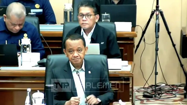 Menteri ESDM Bahlil Siapkan Aturan Baru Kriteria Pengguna BBM Subsidi