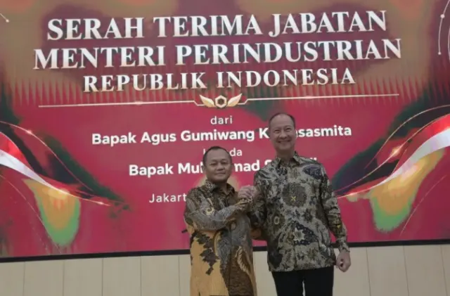 Muhammad Sarmuji Resmi Sertijab Menperin Dari Agus Gumiwang Kartasasmita