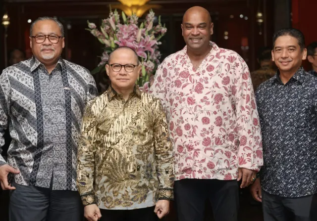 Menteri P2MI Mukhtarudin Bertemu Menteri SDM Malaysia Bahas Pelindungan PMI